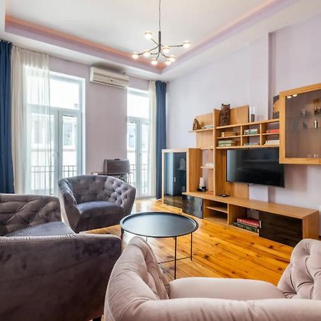 Charming 2Bdr Apartment In Historic Center With Parking Sofia Bagian luar foto