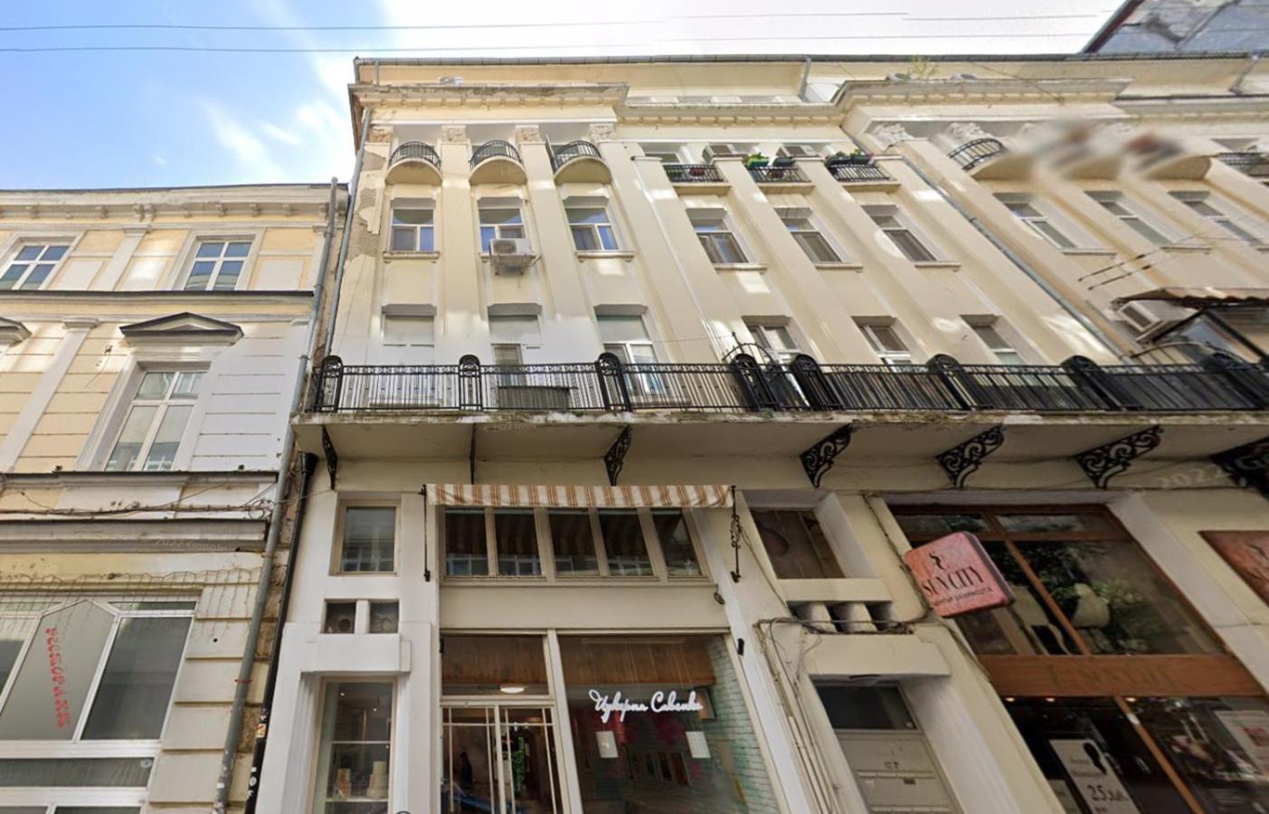 Charming 2Bdr Apartment In Historic Center With Parking Sofia Bagian luar foto