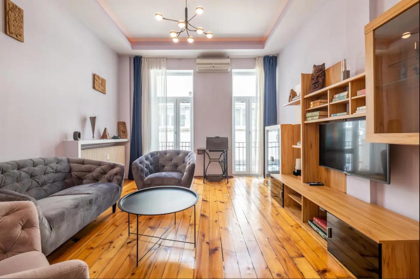 Charming 2Bdr Apartment In Historic Center With Parking Sofia Bagian luar foto