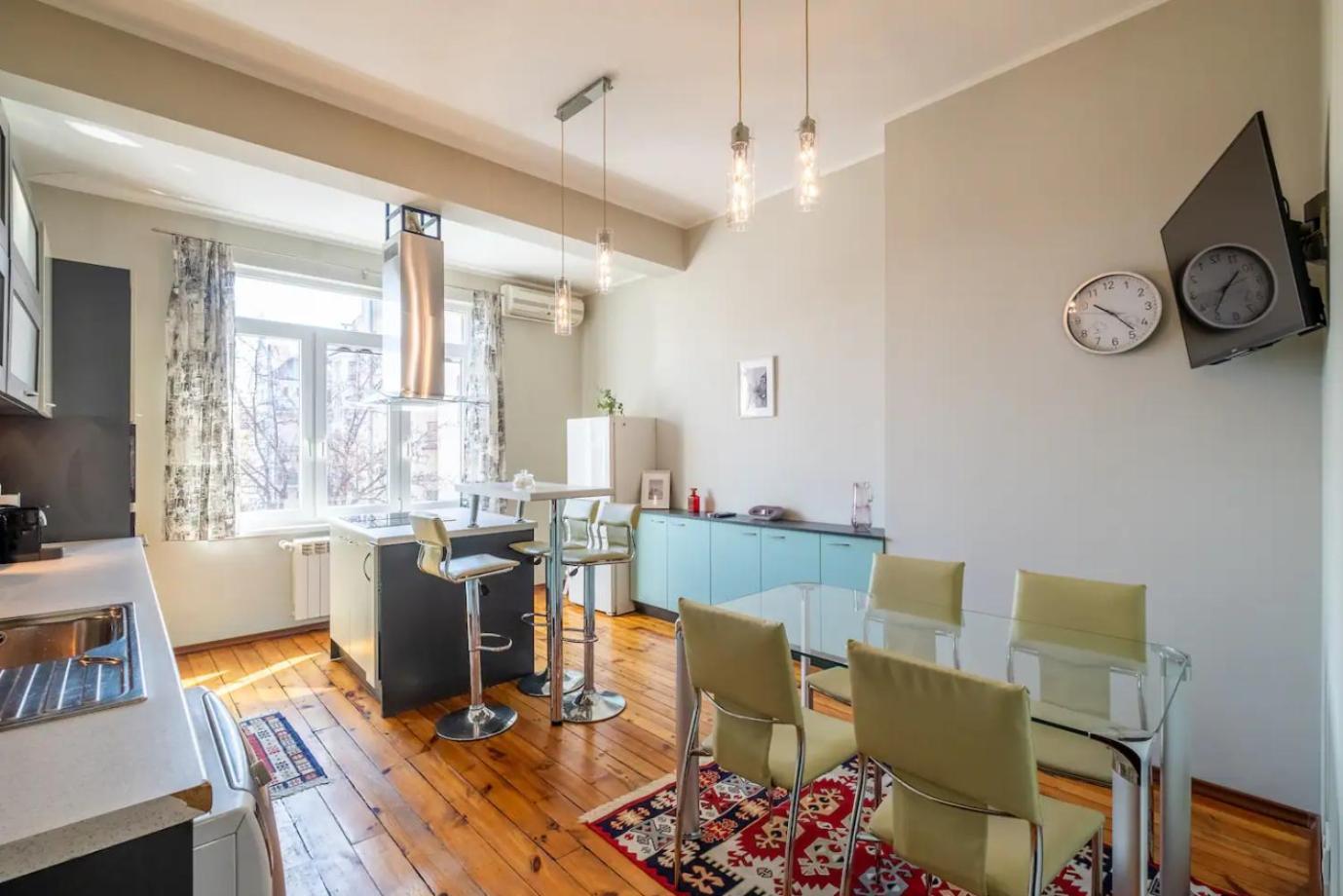 Charming 2Bdr Apartment In Historic Center With Parking Sofia Bagian luar foto