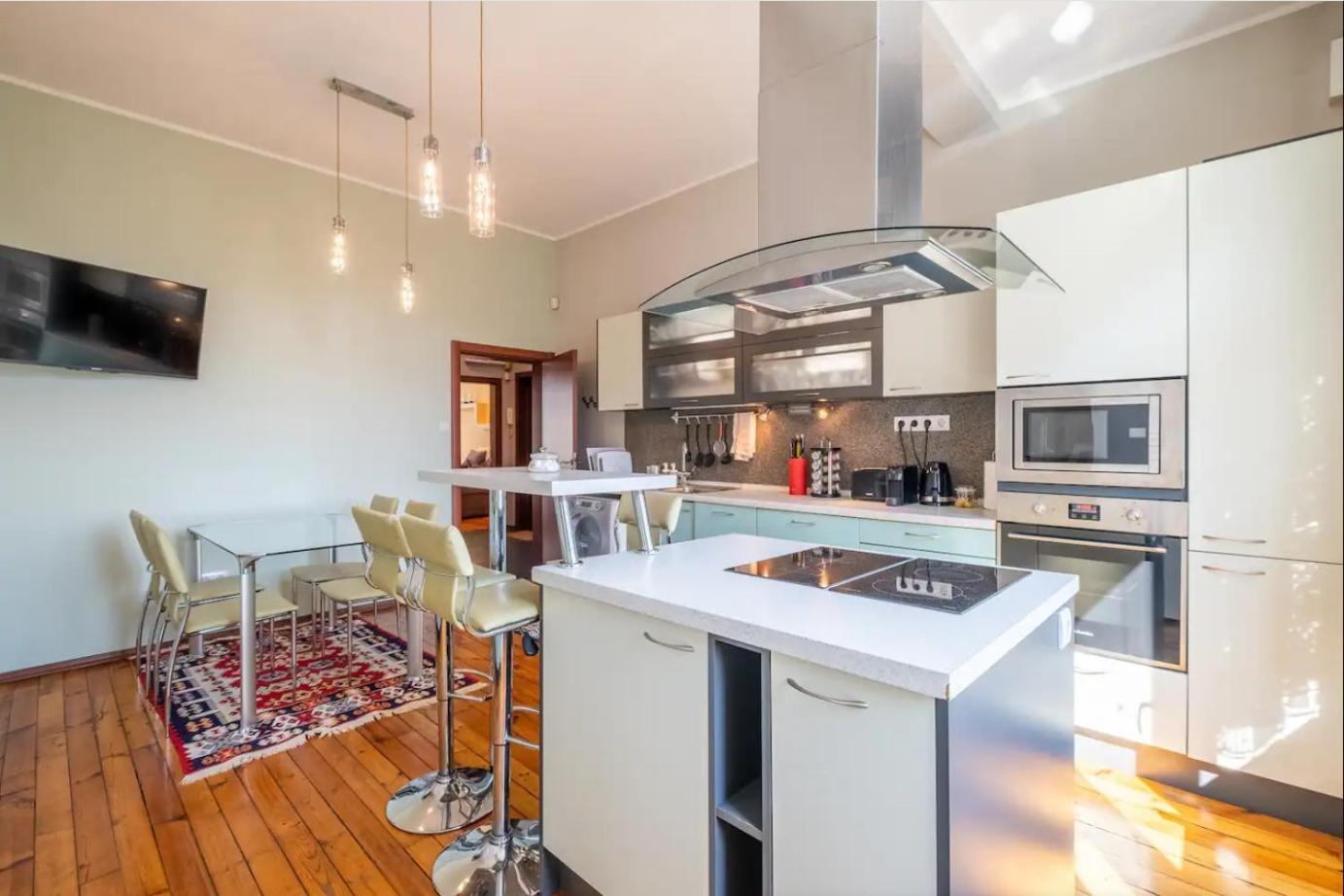 Charming 2Bdr Apartment In Historic Center With Parking Sofia Bagian luar foto
