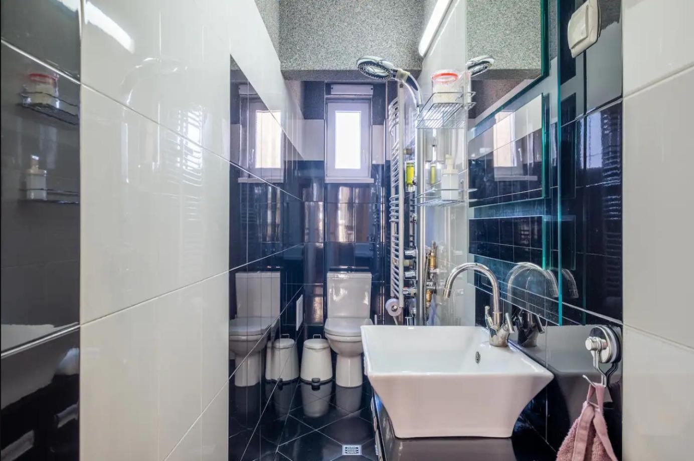 Charming 2Bdr Apartment In Historic Center With Parking Sofia Bagian luar foto